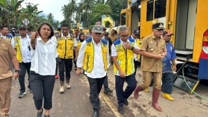 Kunjungi Korban Banjir di Ternate, Menteri PUPR Siap Bangun Sabo Dam