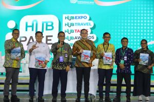 Ini Judul Buku, Menyusuri Deru Laut Merajut Kepulauan