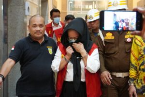 Kejaksaan Serahkan Tersangka dan Barang Bukti Kasus Tambang Batubara
