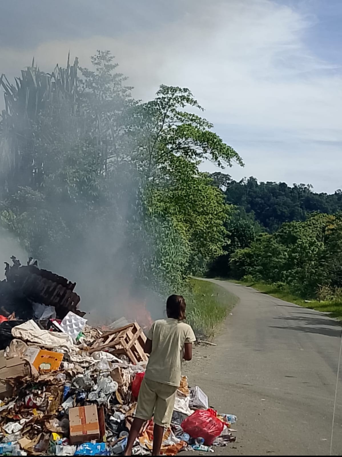 Lagi, Permasalahan Sampah di Buli yang Tak Terurus