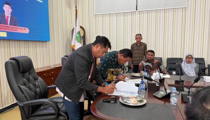 Bupati Ubaid MOU Penguatan SDM dengan Universitas Bumi Hijrah