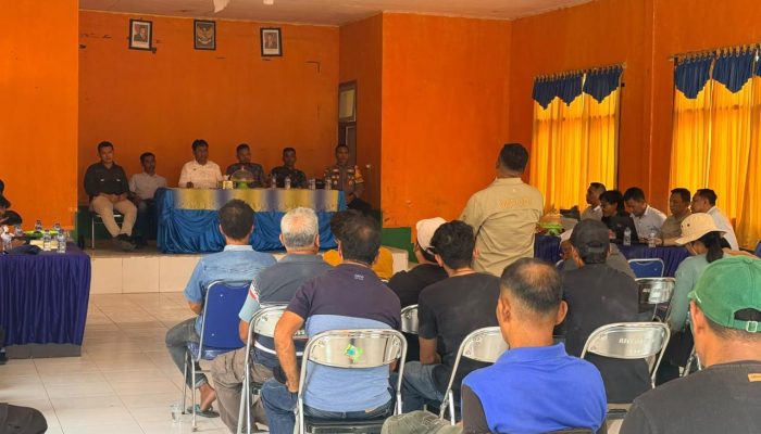 Mediasi Warga dengan Tiga Perusahaan, Bupati Ubaid Minta Hadirkan Direksi Pusat